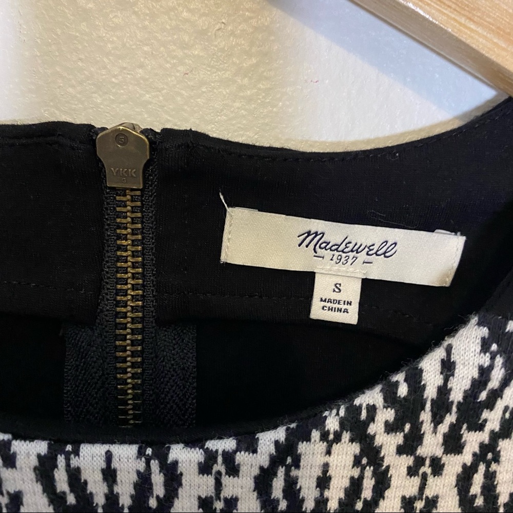 Madewell Black and White Textured Fit-and-Flare Dress - Picture 3 of 11
